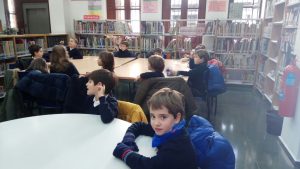 Biblioteca Gabriel y Galán. Alumnos de 1º E.Primaria